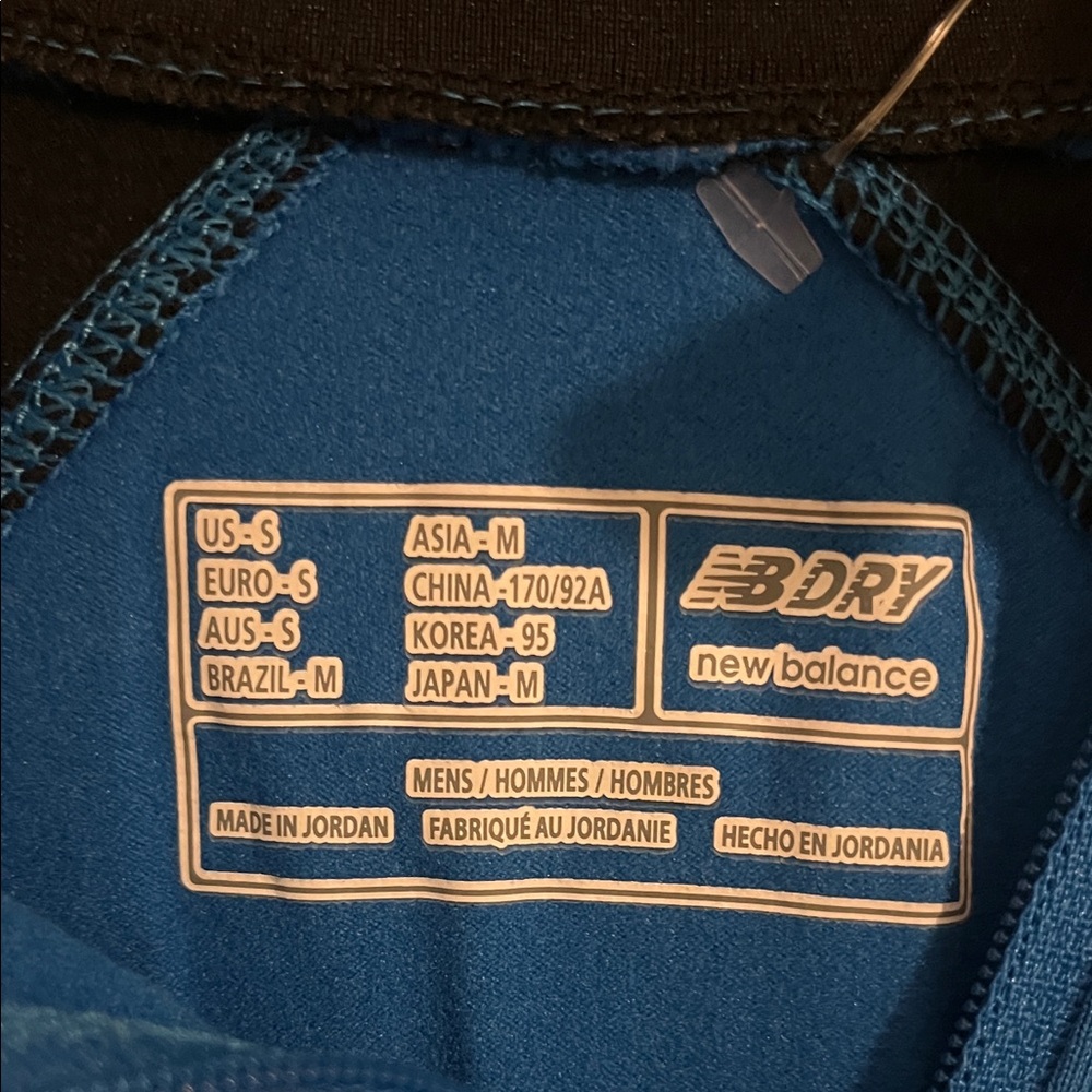 New Balance Men's Performance Blue Jacket Athletic Sporty Blokecore Fitness - Picture 2 of 8
